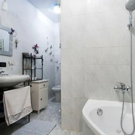 아파트 Cozy House In Sarpi *