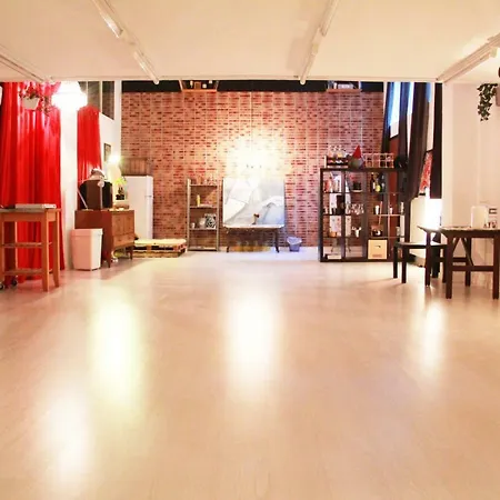 Amazing Loft In *