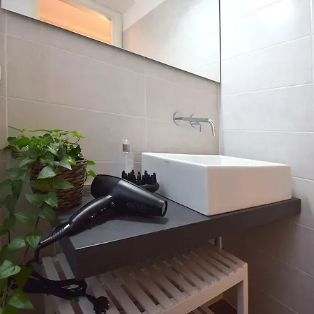 Giotto's House Apartment Milan