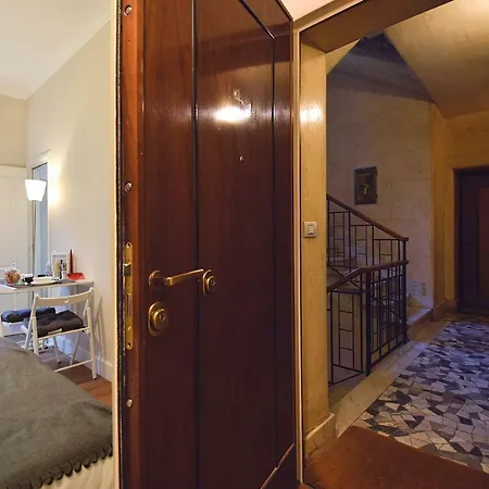 Giotto's House Apartment Milan