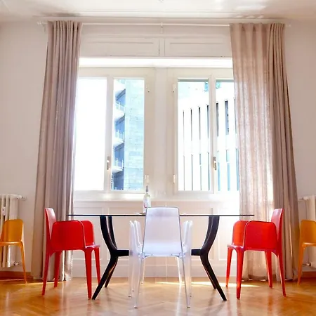 Appartamento Gae Aulenti Apt *