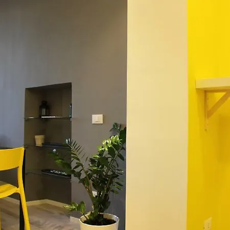 Apartment Fashion District