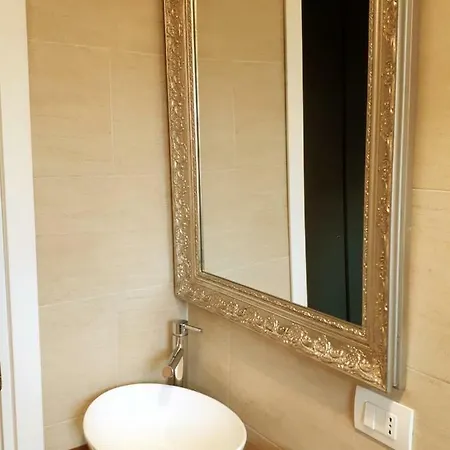 Modern And Stylish Close To Subway * Milan