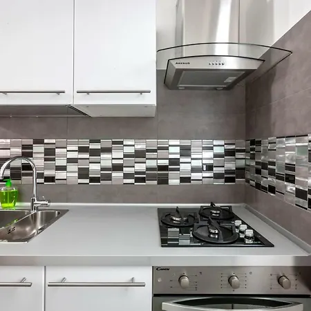 Bright House In شقة *