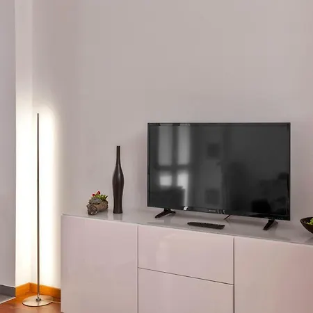 Bright House In * ميلان