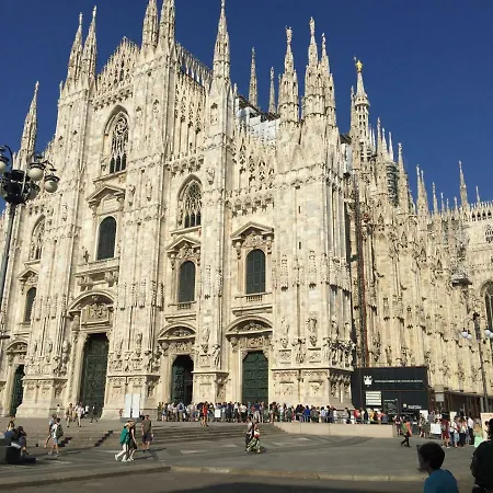 Duomo Shopping Apartman