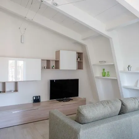 The Best Rent - Bright Attic In *