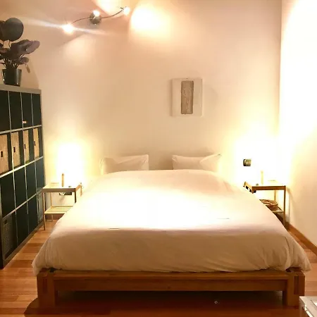 Romantic Flat