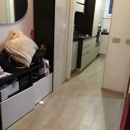 Apartment The Red Milan