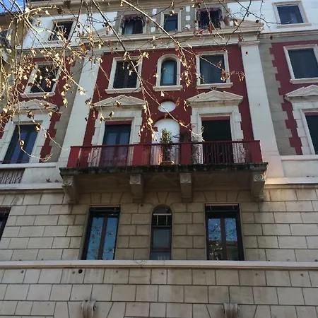 Via Pezzotti 59 *