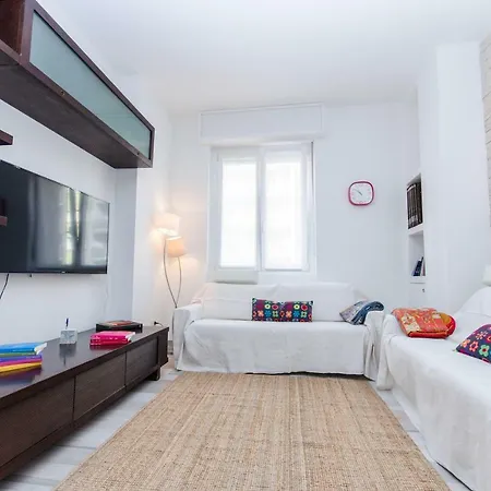 Apartment Modern And Cozy Close To The Citycenter Mailand