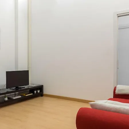 Apartamento Altido 1-bed Flat Near Formentano Park *