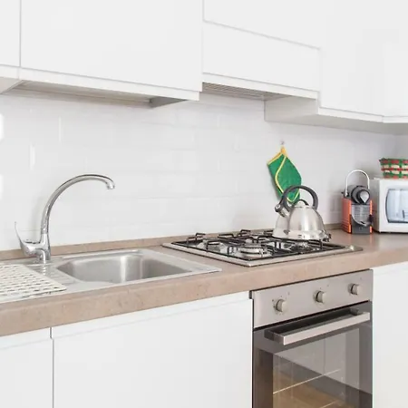 Modern And In Porta Romana Apartment