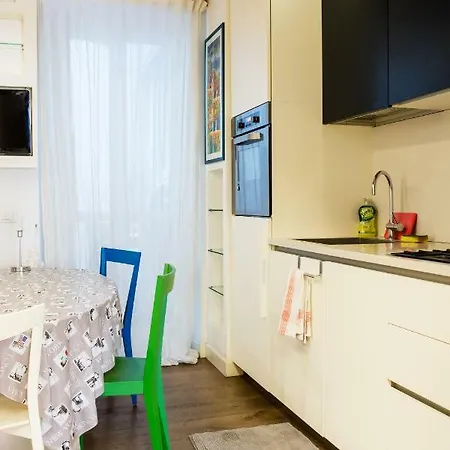 Daire Amazing & Modern Apt In The Center