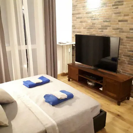 Apartment Modern And Stylish Close To Subway Milan