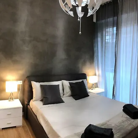 De Angeli Modern 아파트 *