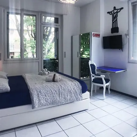 Duomo Luxury House 9 Pax Milan