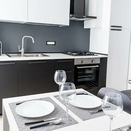 Brand New Flat In Duomo Area