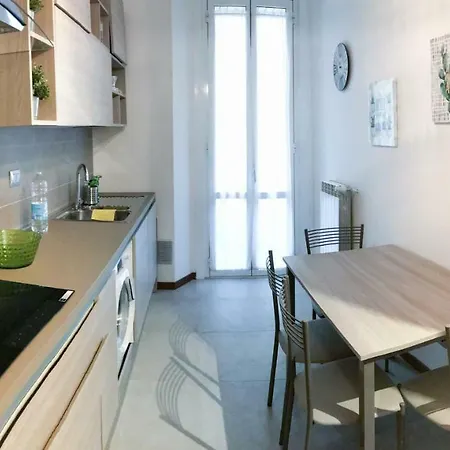 Charming, New & Bright Apt In The Heart Of *