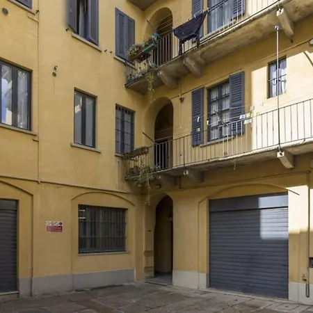 Apartment Stunning In The Design District Milan