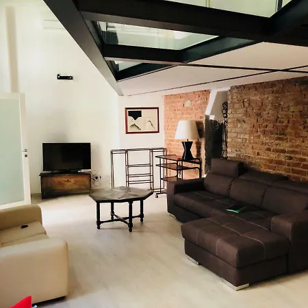 Ugo Bassi - Loft Isola * Milán
