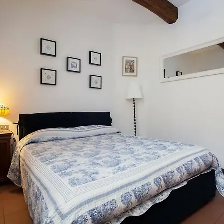Charming Navigli Apartment *