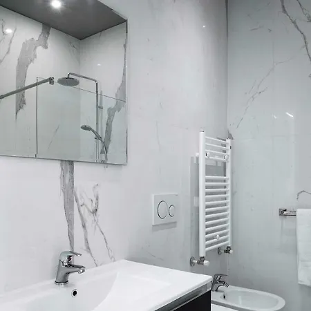 3 Bedrooms Brera Design *