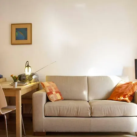 Isola Flat * Milano