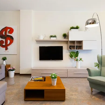 Downtown Eco Chic Apartment *