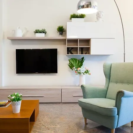 Downtown Eco Chic