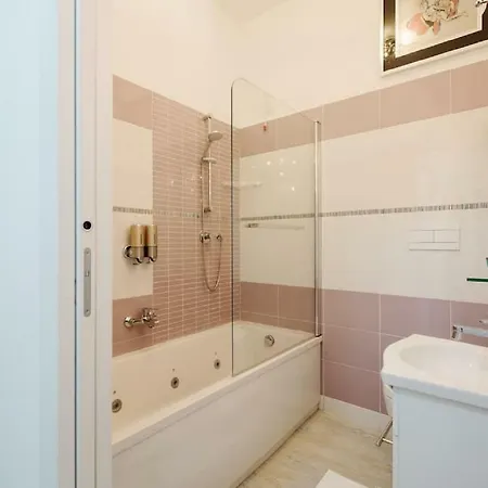 ℒovely & ℰlegant Next To Duomo/missori *