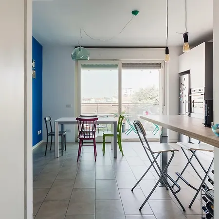 דירה Bright And Spacious In Milan! *