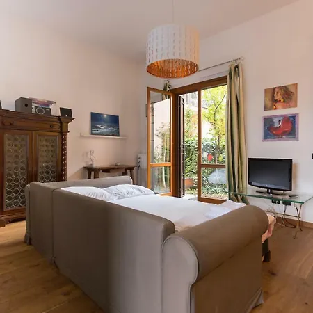 San Siro -caldera, Floreal With Private Garden! *