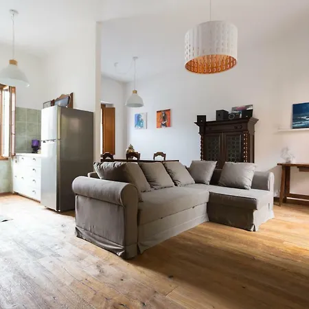 San Siro -caldera, Floreal With Private Garden! Appartement *