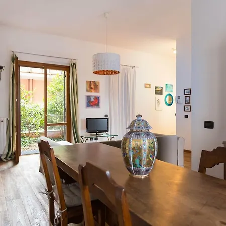 San Siro -caldera, Floreal With Private Garden! Appartement Milaan
