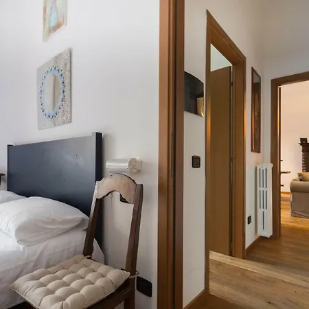 San Siro -caldera, Floreal With Private Garden! Apartament Mediolan