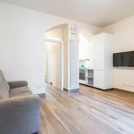 Menabrea Flat Apartment Milan
