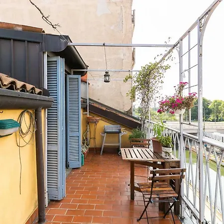 Mansarda Sui Navigli Con Terrazza * Milan