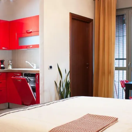 Apartman Flat With Private Garden- Direct Metro Connection To Duomo In 15 Min *