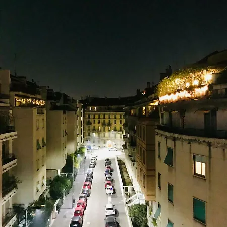 Διαμέρισμα Spacious Near Centrale-loreto-duomo *