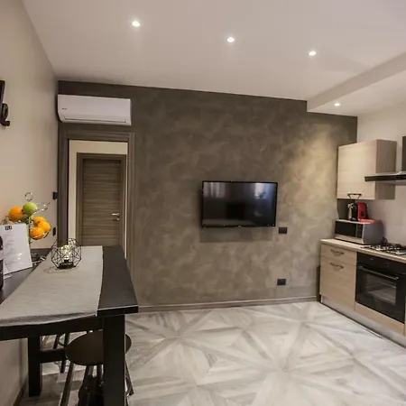 Апартаменты Castle Near Duomo Милан