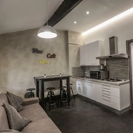 Stylish Near Duomo شقة