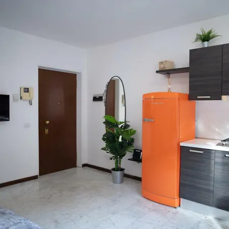 Tadino Apartament Mediolan