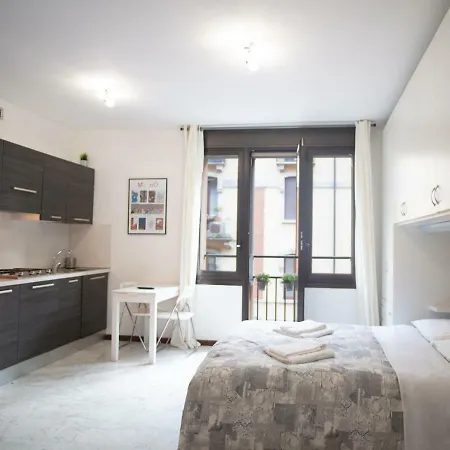Tadino Apartament Mediolan
