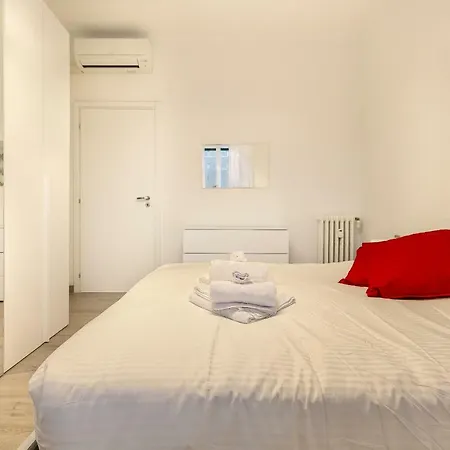 Youhosty - Pantigliate 8 * Milan