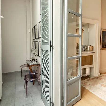 شقة Antica Apartment With Private Outdoor, In The Heart Of Milan Few Steps From Duomo, By Houseinmilano *