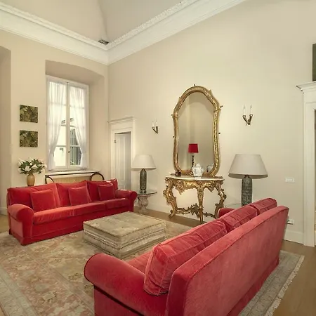Antica Apartment With Private Outdoor, In The Heart Of Milan Few Steps From Duomo, By Houseinmilano