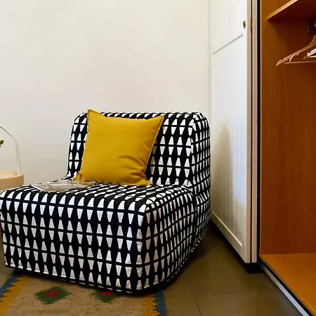 Flat With Private Garden- Direct Metro Connection To Duomo In 15 Min Apartman