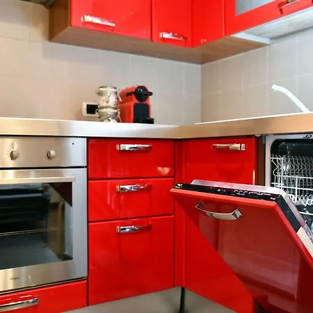 Flat With Private Garden- Direct Metro Connection To Duomo In 15 Min Apartman *