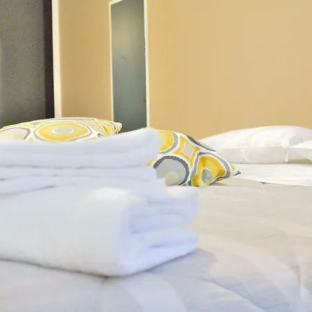 Via Giuseppe Mazzini Apartment Milan